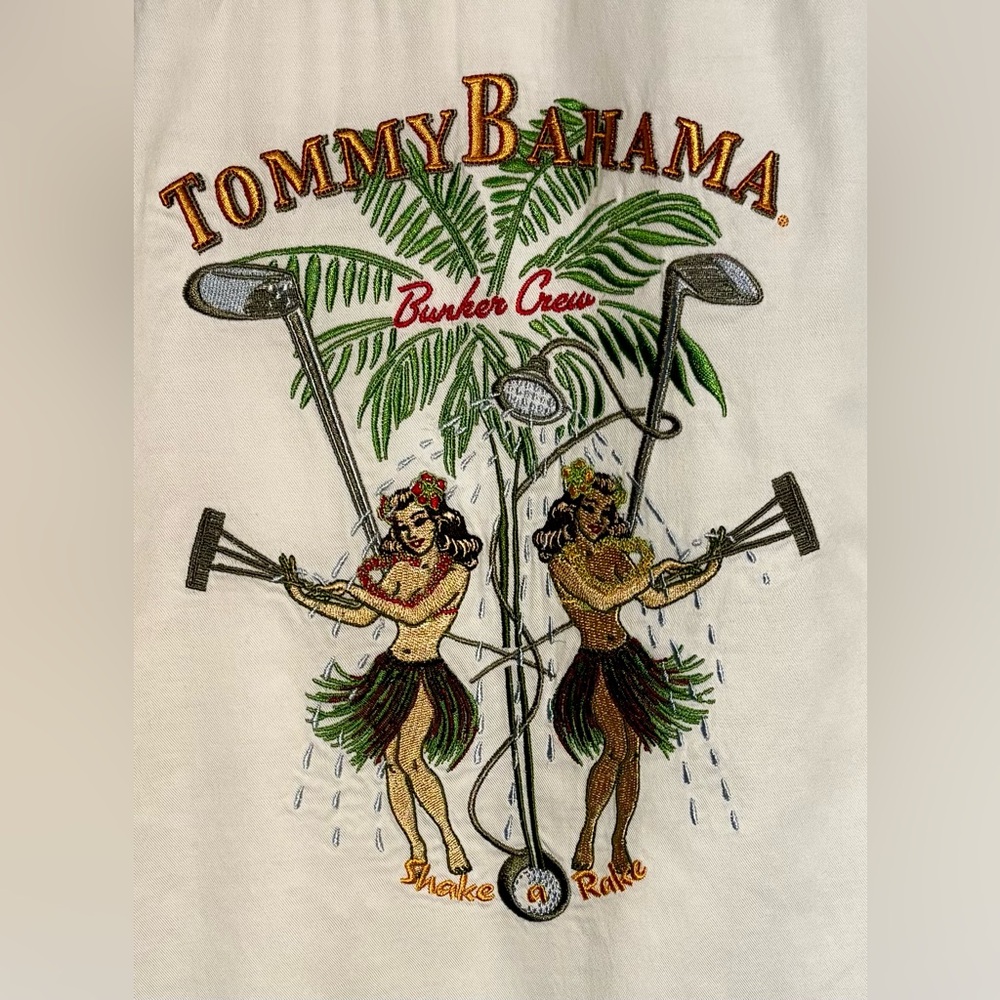 Tommy Bahama Large Embroidered Bunker Crew Shirt Size Medium
